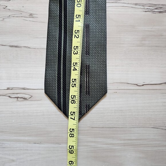 J. Ferrar Italian 100% Silk Green/Black Geometric Tie - Picture 7 of 7